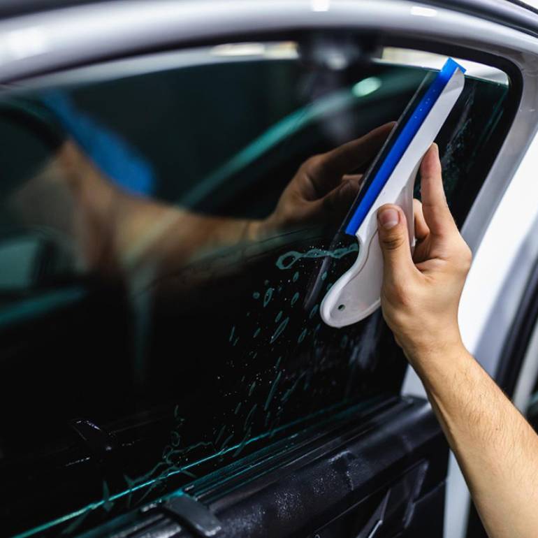 Window-Tinting01.jpg Window-Tinting01.jpg